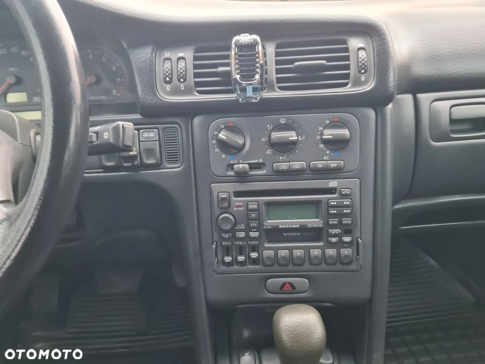 Volvo V70 - 36