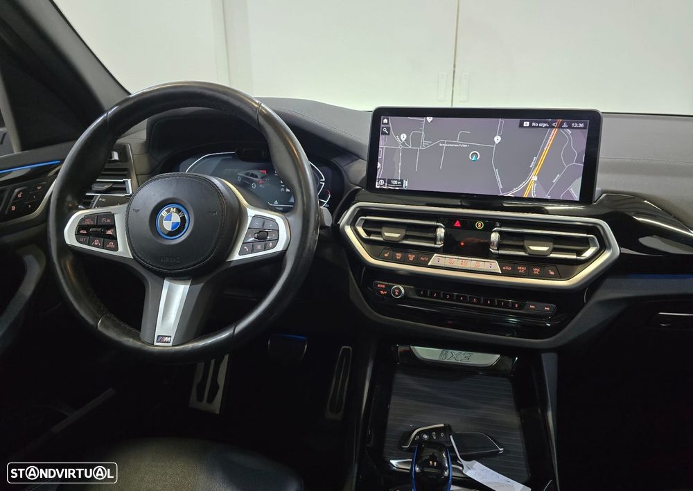 BMW iX3 - 10