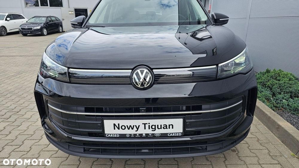 Volkswagen Tiguan - 12