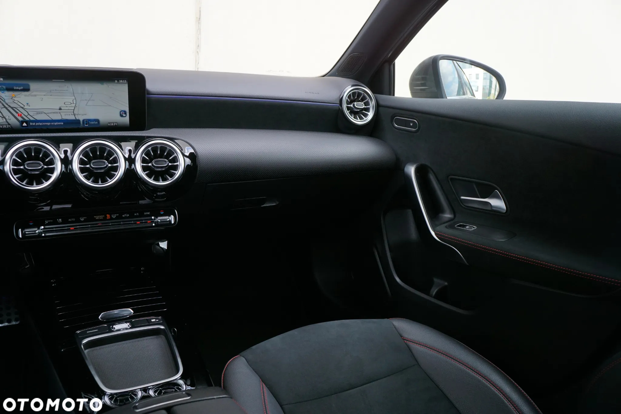 Mercedes-Benz Klasa A 200 AMG Line 7G-DCT - 16