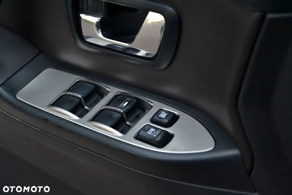 Mitsubishi Pajero 3.2 DID Elegance - 29