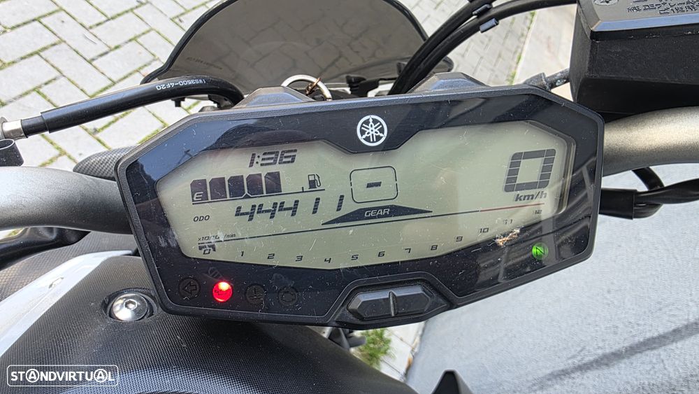 Yamaha MT-07 Naked - 1