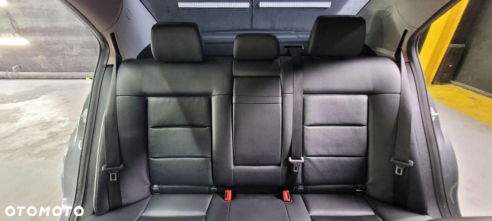 Mercedes-Benz Klasa E 200 CDI DPF BlueEFFICIENCY Automatik Avantgarde - 12