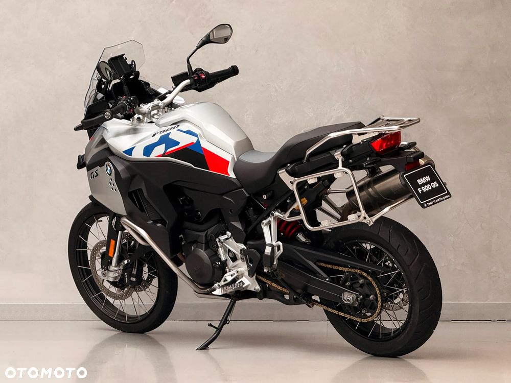 BMW F - 5