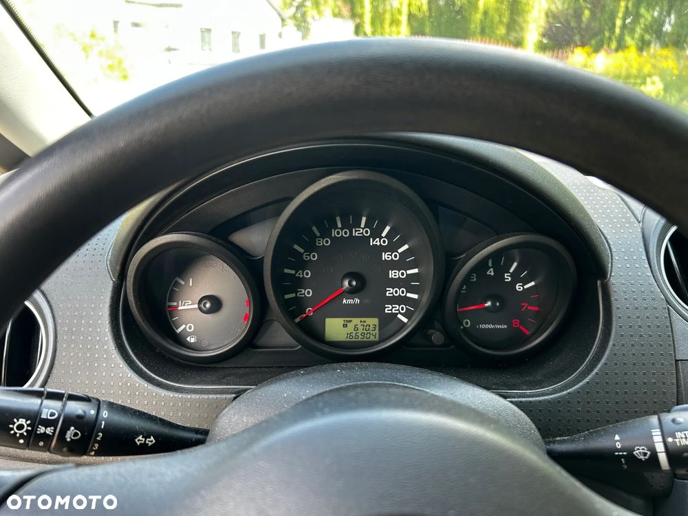 Mitsubishi Colt - 8