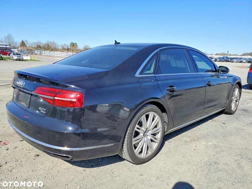 Audi A8 - 4