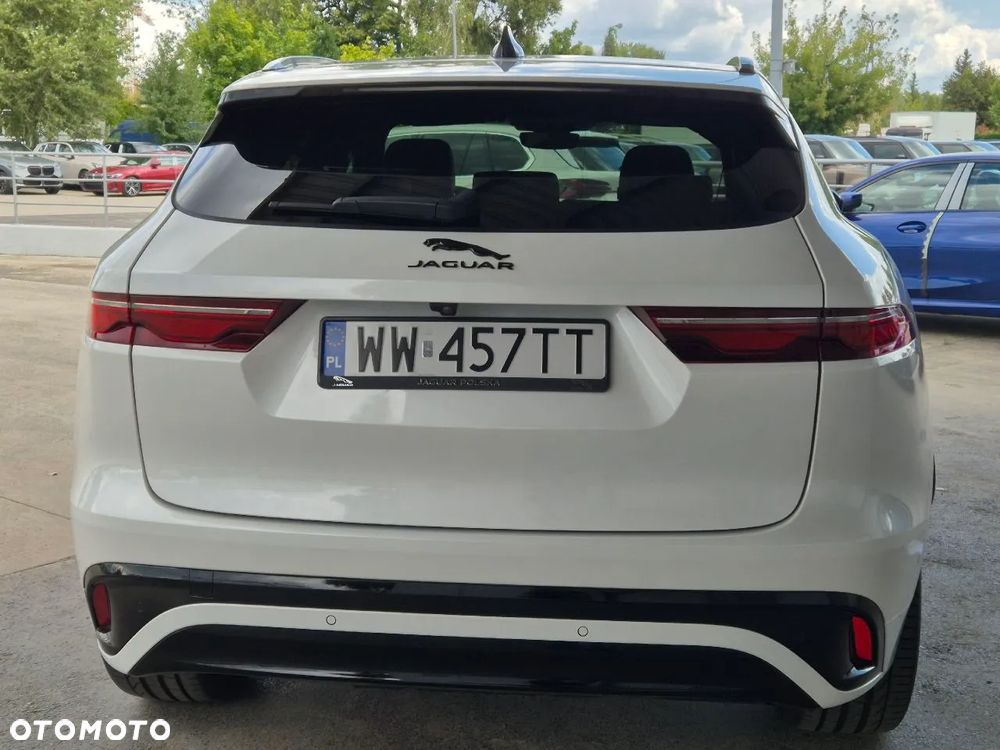 Jaguar F-Pace D200 AWD R-Dynamic SE - 6