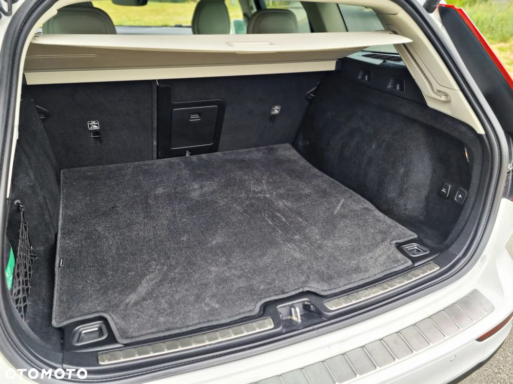 Volvo V60 Cross Country B4 D AWD Geartronic Pro - 18