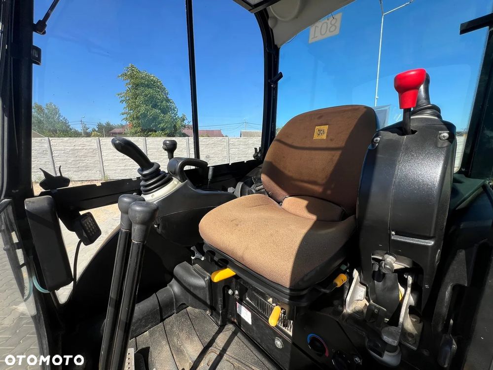 JCB 8026 - 6