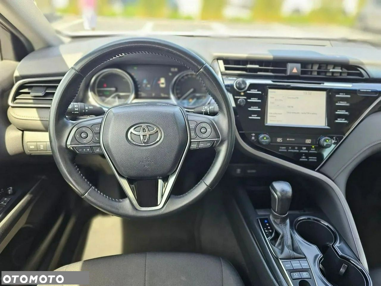 Toyota Camry - 21