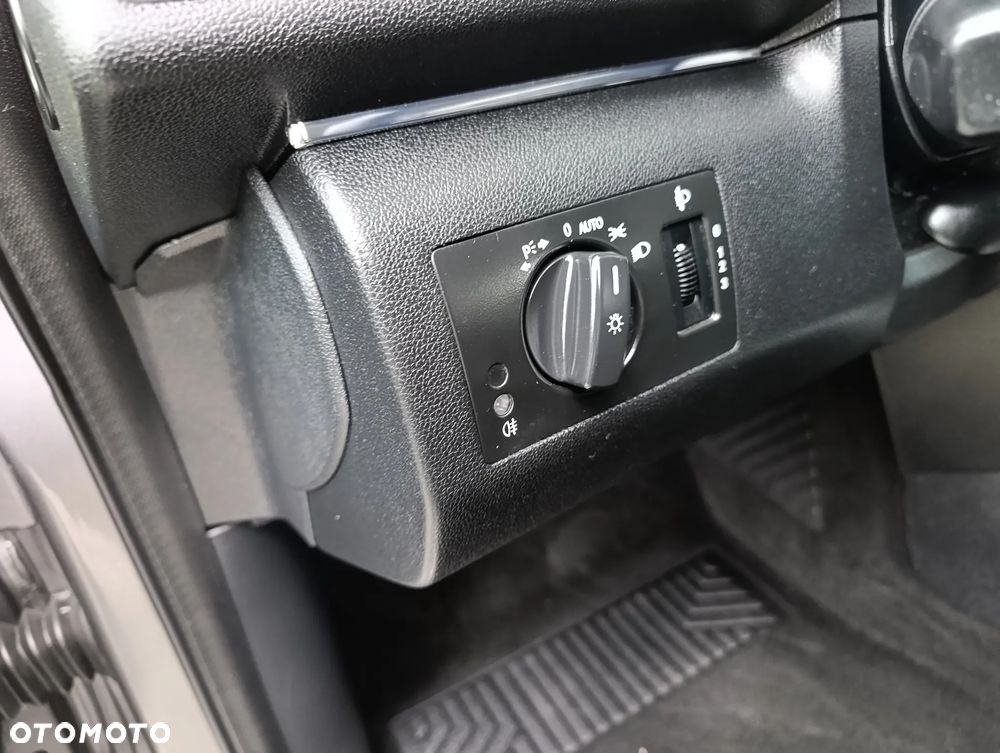 Mercedes-Benz Klasa B 160 BlueEFFICIENCY SPORT EDITION - 18