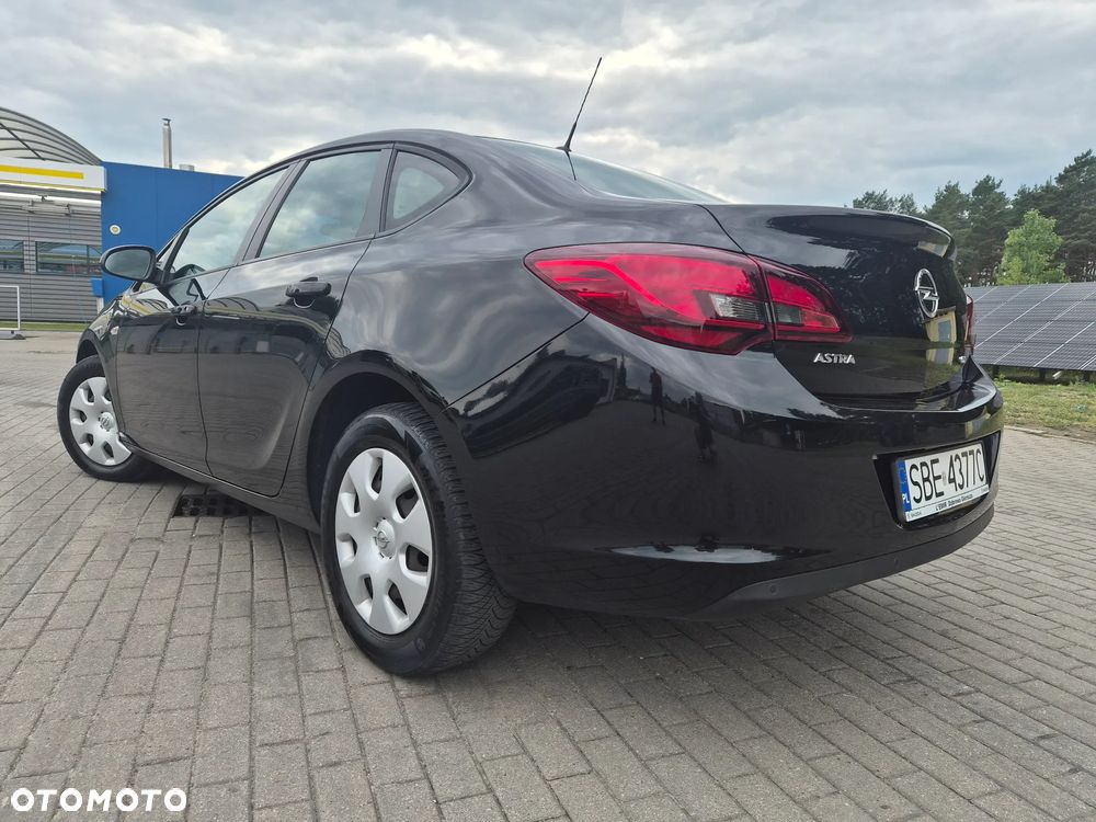 Opel Astra 1.6 CDTI Business - 4