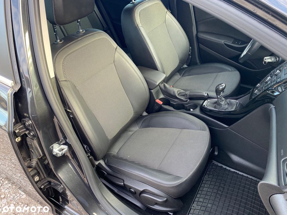 Opel Astra 1.4 Turbo Sports Tourer Exklusiv - 24