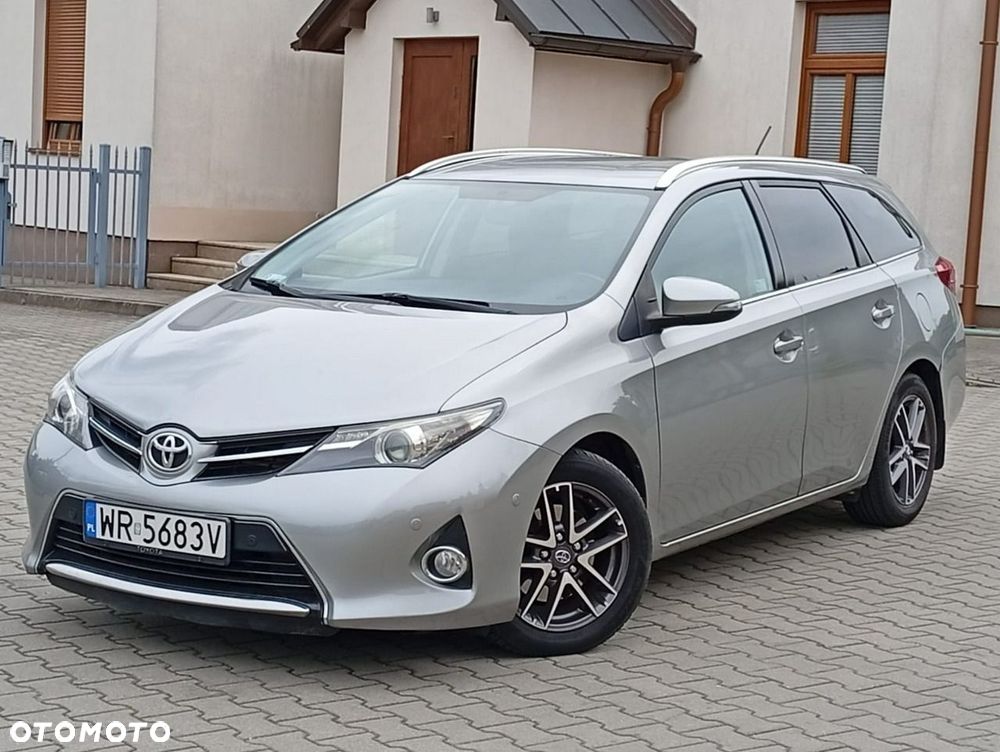 Toyota Auris - 10