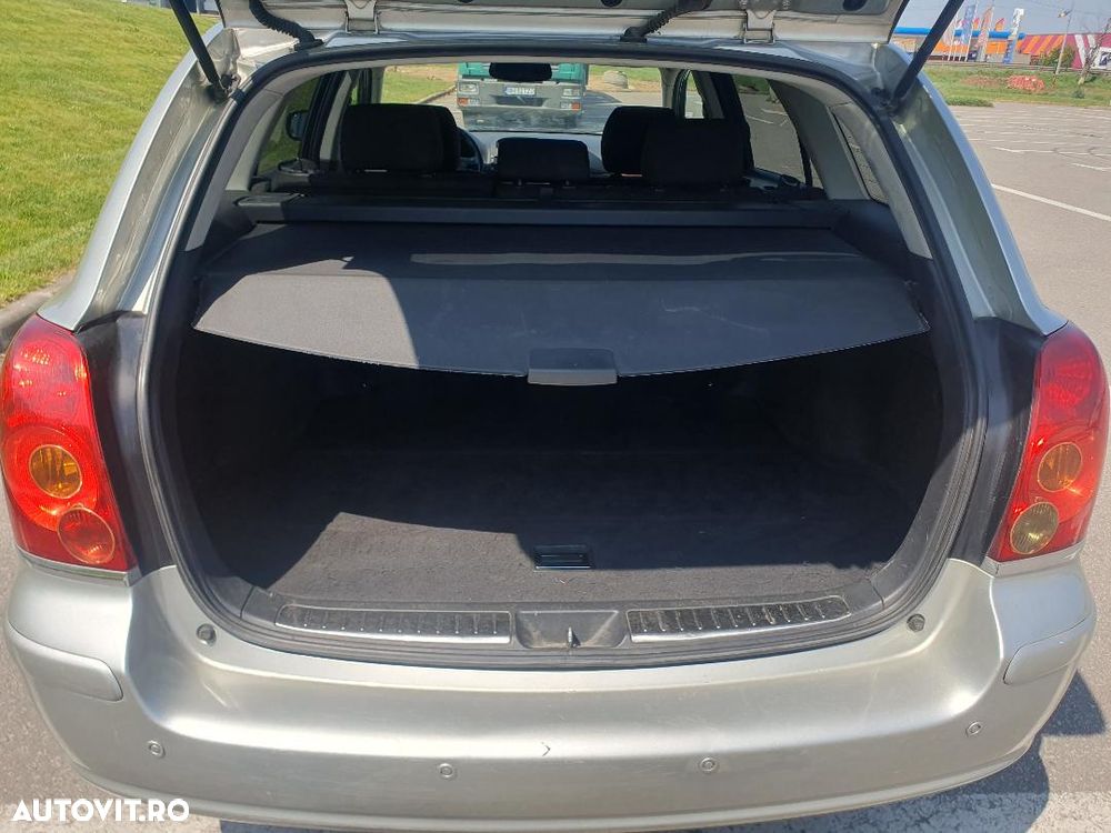 Toyota Avensis 2.2 D-4D Station Business - 7