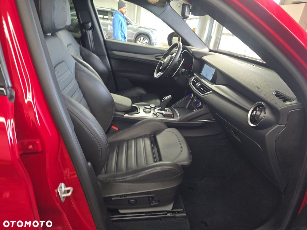 Alfa Romeo Stelvio 2.0 Turbo Veloce TI Q4 - 9