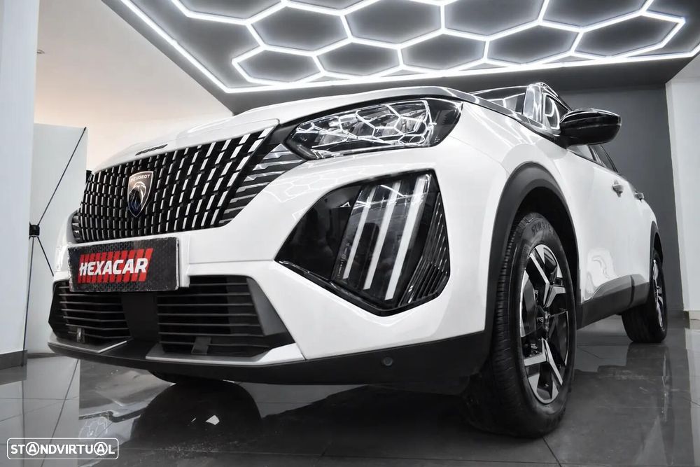 Peugeot 2008 1.2 PureTech Allure EAT8 - 3