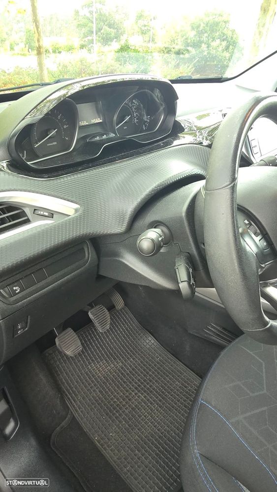 Peugeot 2008 1.2 PureTech Style - 41