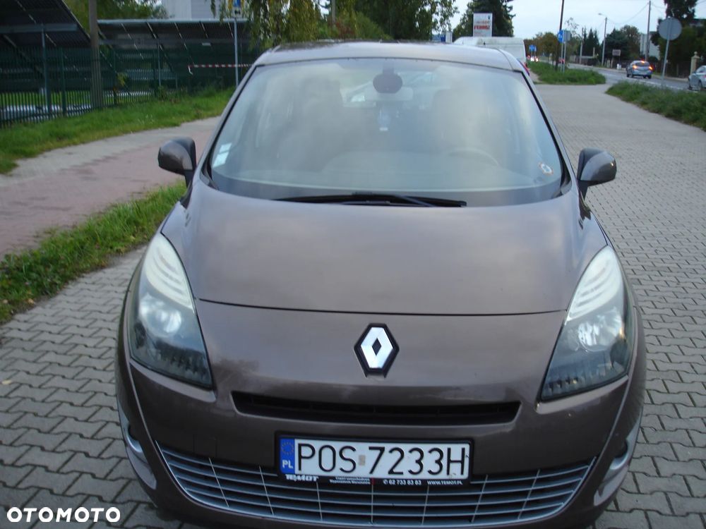 Renault Grand Scenic - 9