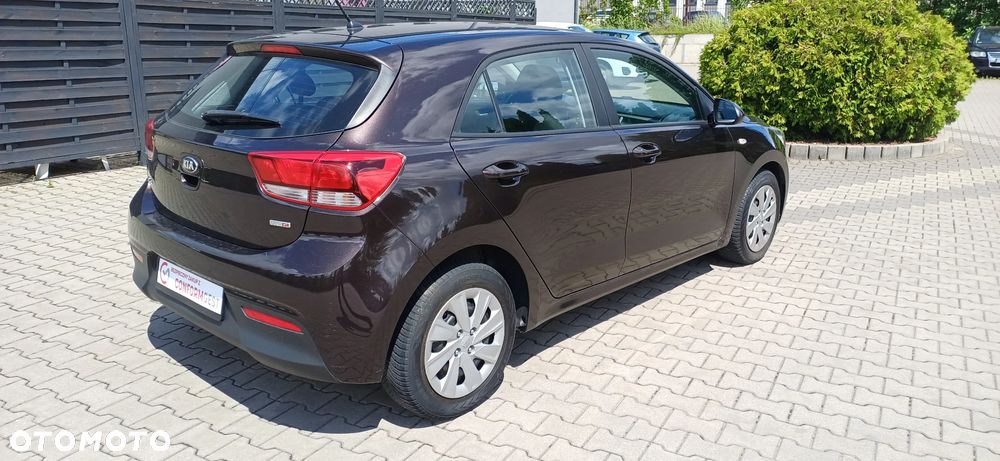 Kia Rio 1.0 T-GDI 100 Dream-Team Edition - 3