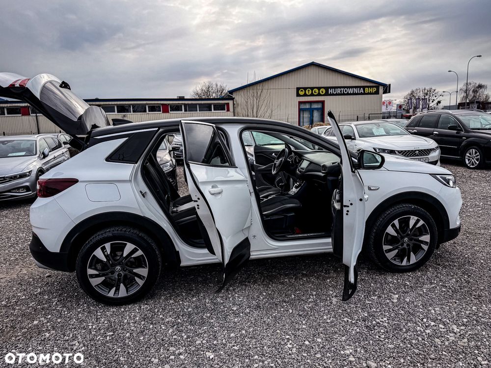 Opel Grandland X 1.2 Start/Stop Business Elegance - 20