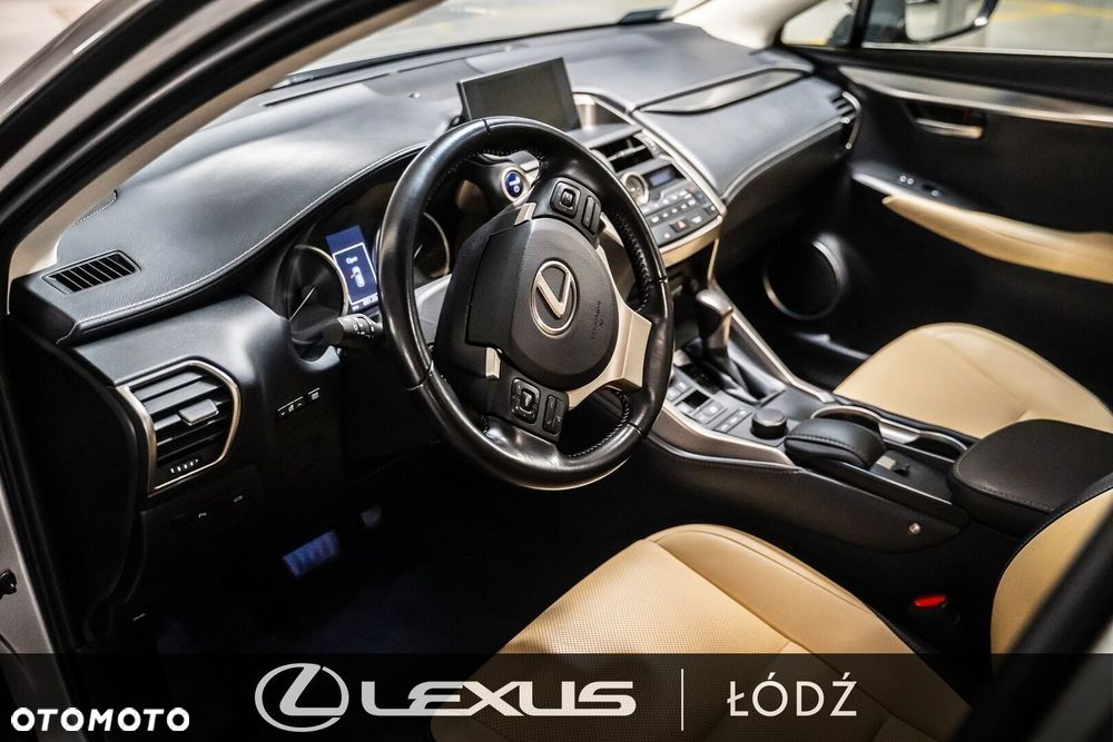 Lexus NX 300h Comfort AWD - 9