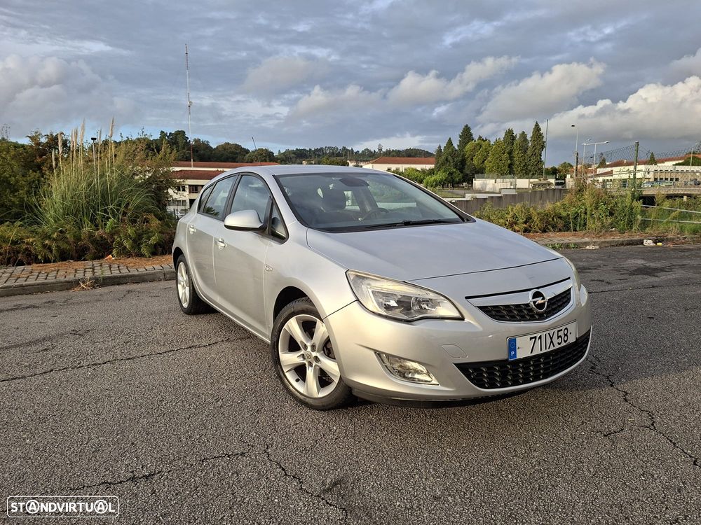 Opel Astra 1.4 Enjoy - 11