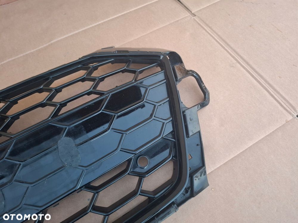 grill atrapa audi a4 s4 b9 8w lift oryginał ładny stan - 2