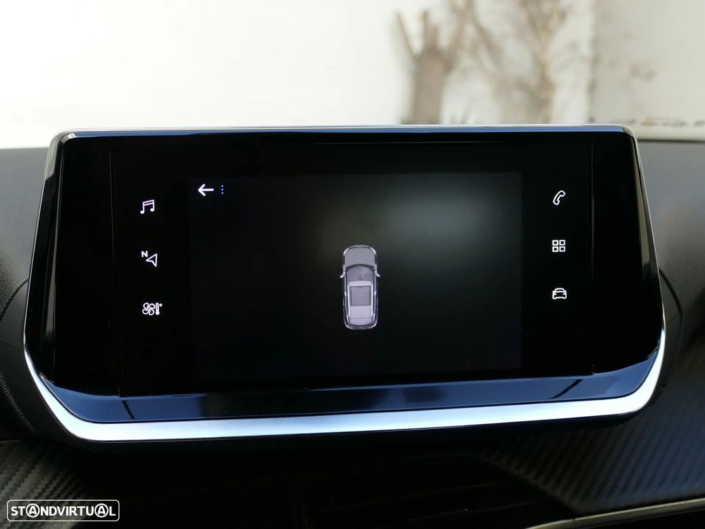 Peugeot 2008 1.2 PureTech Allure EAT8 - 18