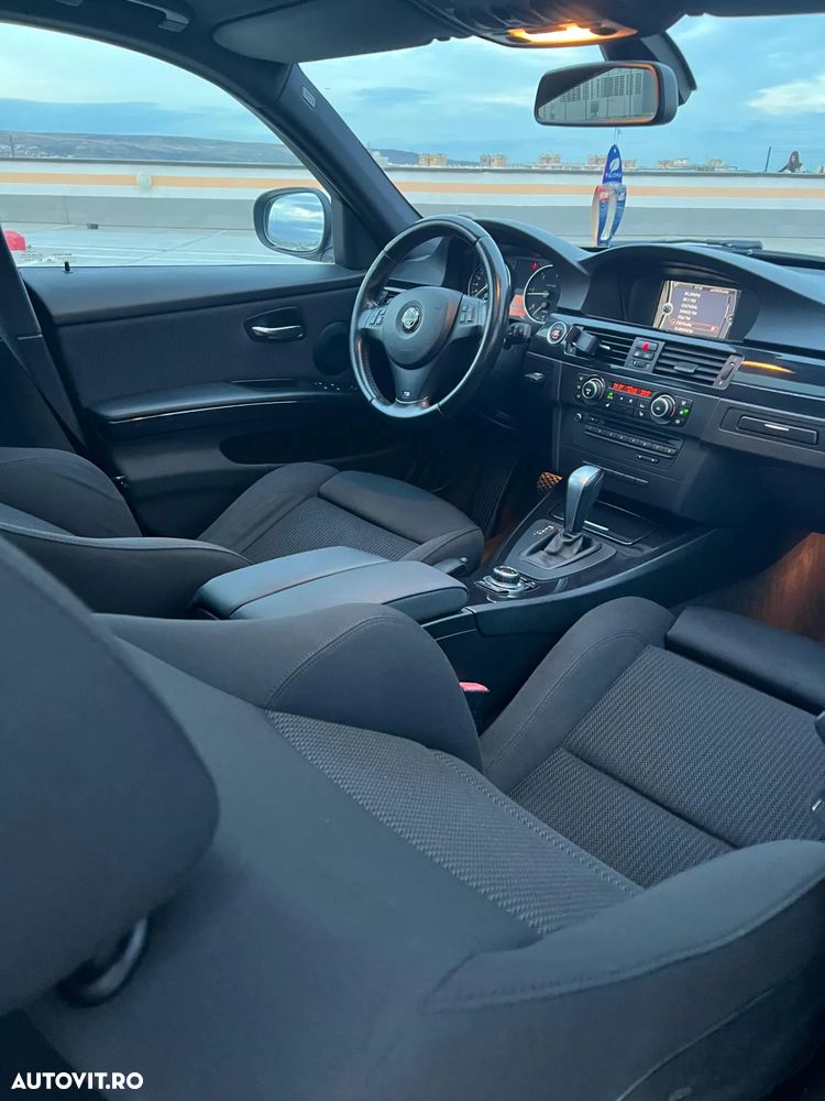 BMW Seria 3 320d Aut. - 11