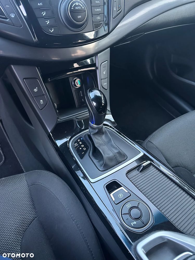 Hyundai i40 1.7 CRDi Comfort + - 4