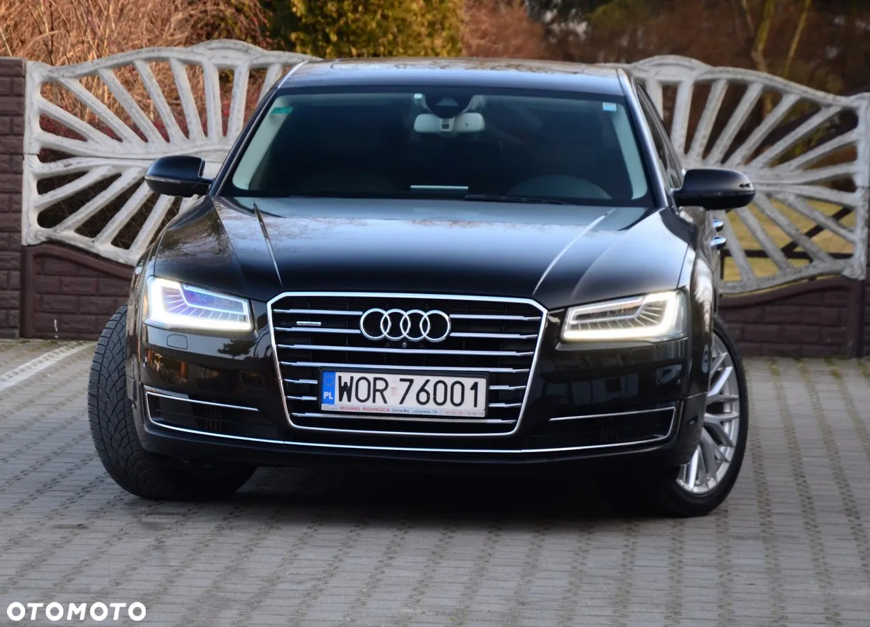 Audi A8 - 4