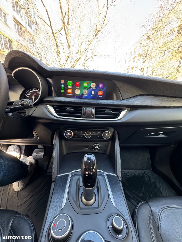 Alfa Romeo Stelvio 2.0 Turbo 16V AT8-Q4 Super - 12