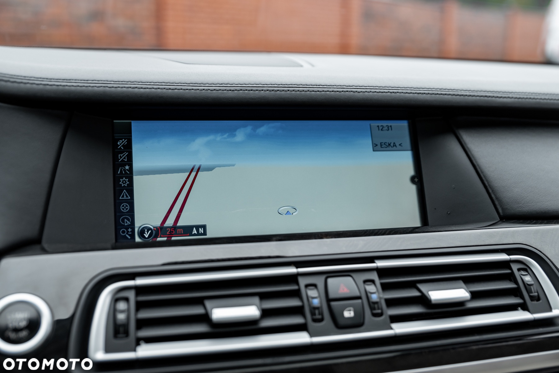 BMW Seria 7 740d xDrive - 38