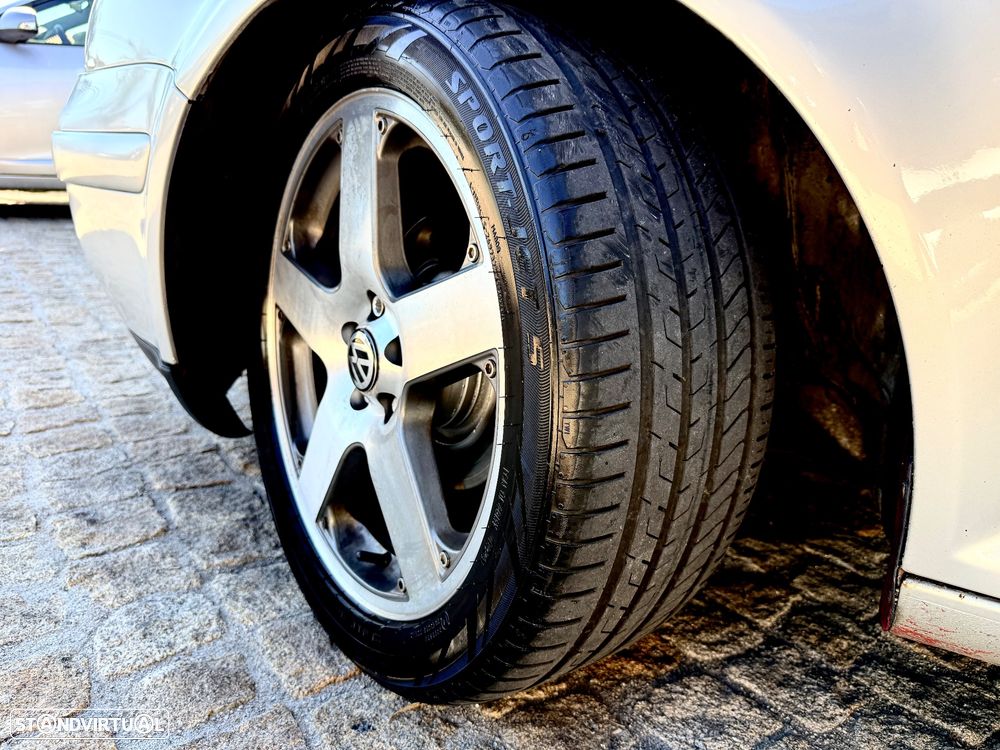 VW Golf 1.9 TDi Highline - 14