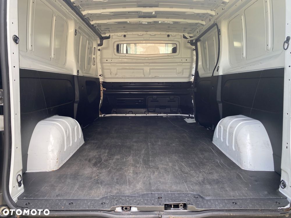 Renault Trafik - 15