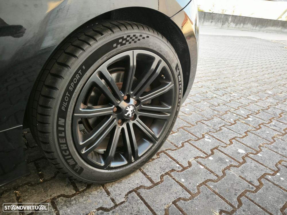 Peugeot RCZ 1.6 200 THP - 11