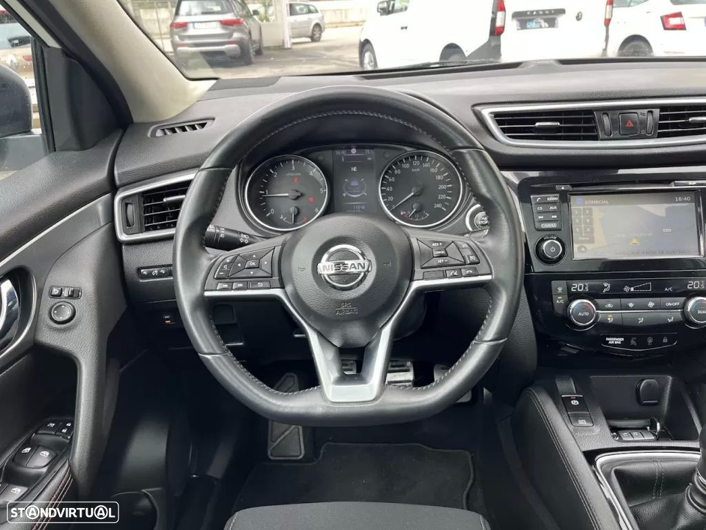 Nissan Qashqai 1.5 dCi N-Connecta 18 - 14