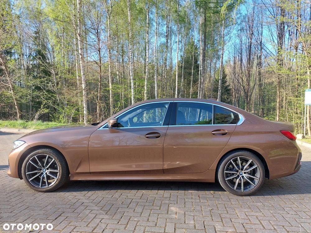 BMW Seria 3 330i xDrive Luxury Line - 9