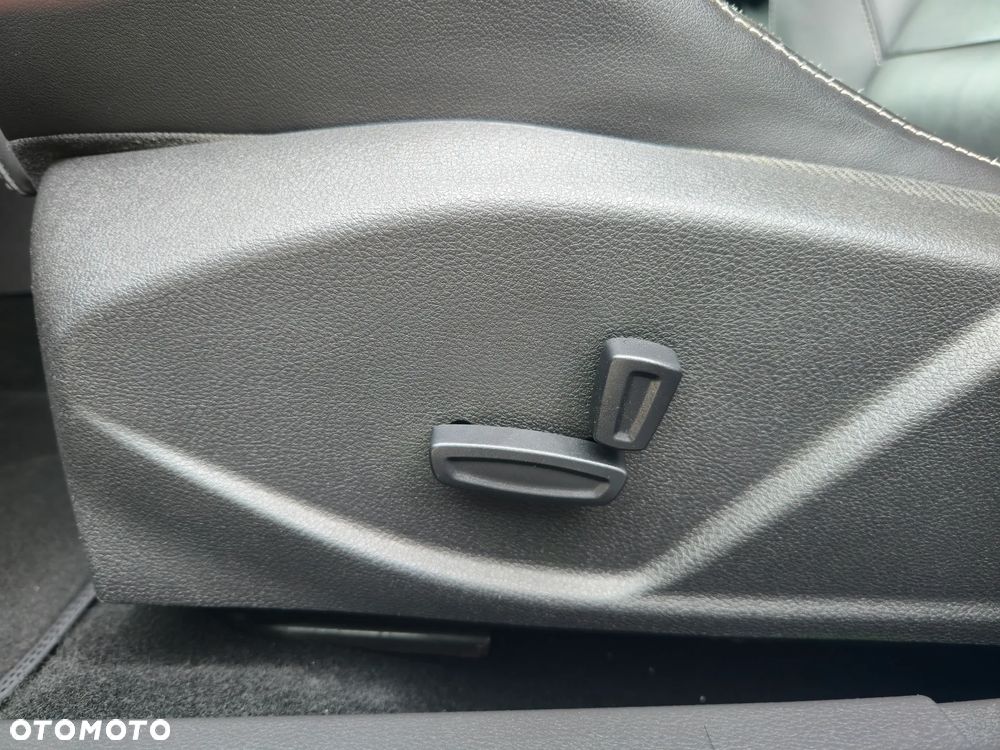 Ford Focus 2.0 EcoBoost ST mit Leder-Exclusiv-Paket - 14