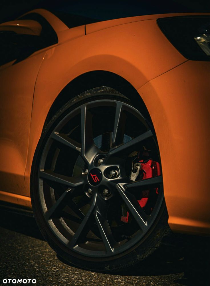 Ford Focus 2.3 EcoBoost S&S ST - 11