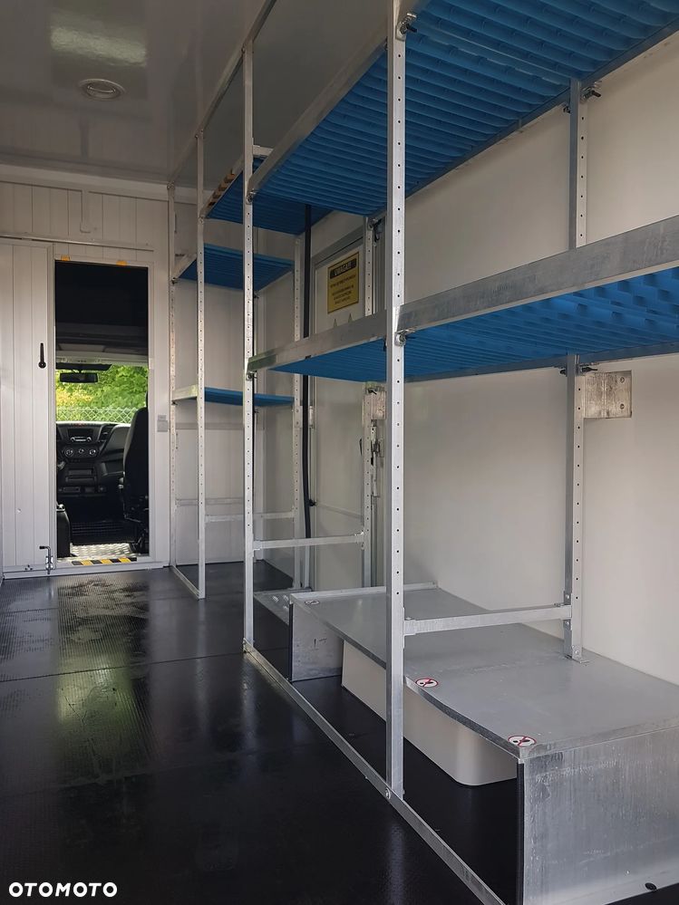 Iveco DAILY KONTENER NISKOPODŁOGOWY 4,43x2,23x2,42 SKLEP FOODTRUCK BAR KLIMA KONIOWÓZ KAMPER - 25
