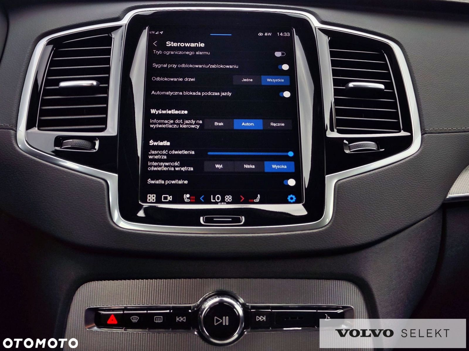 Volvo XC 90 - 25