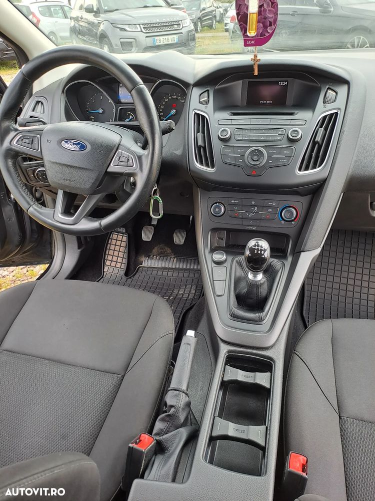 FORD Focus 2015 — imagine 6
