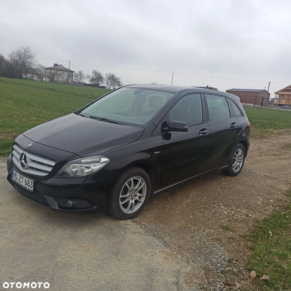 Mercedes-Benz Klasa B 180 (BlueEFFICIENCY) - 3