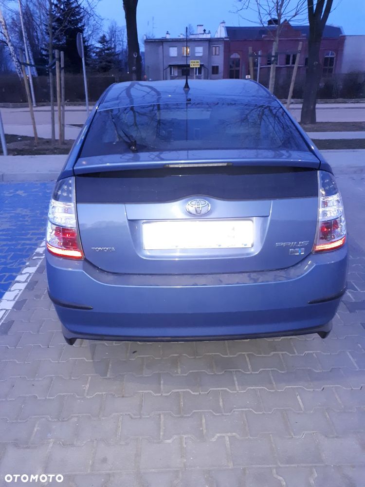 Toyota Prius 1.5 VVT-i Prestige - 4