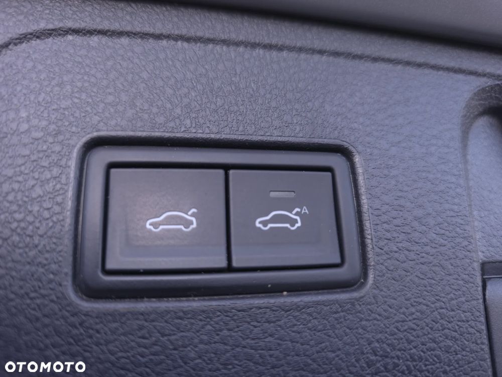 Volkswagen Passat - 38