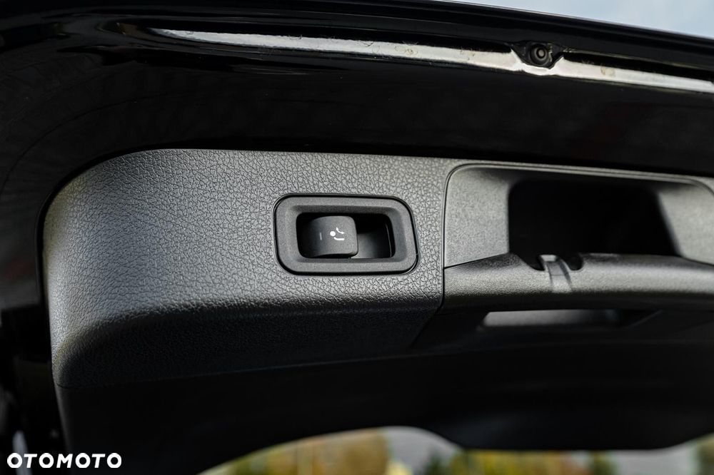 Mercedes-Benz GLB 220 d Progressive 8G-DCT - 27