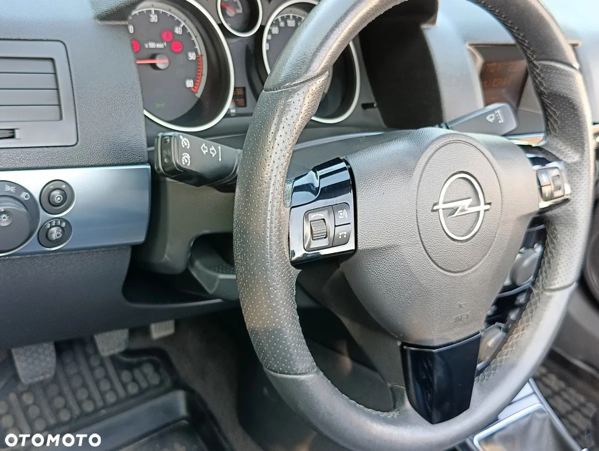 Opel Astra Twin Top 1.9 CDTI Cosmo - 29