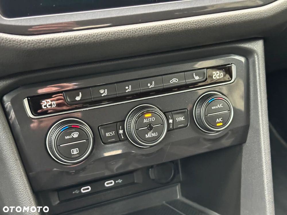 Volkswagen Tiguan - 30